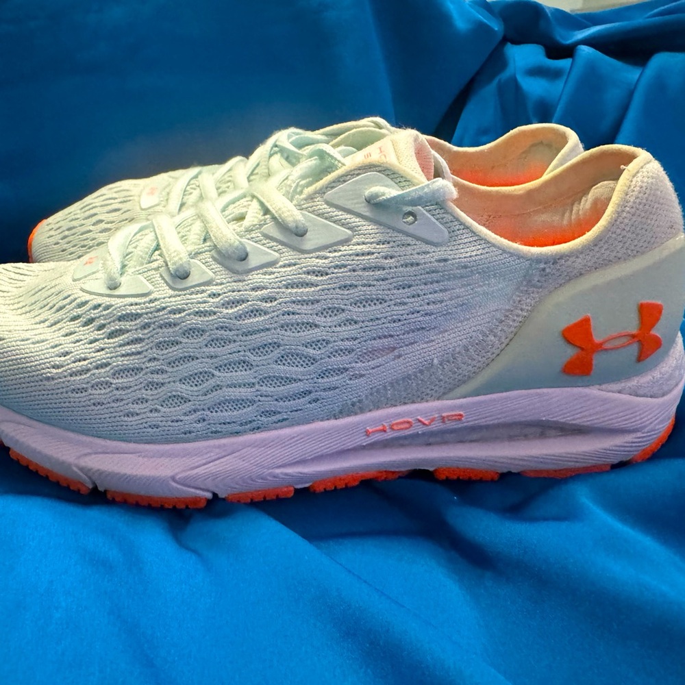 Mint Blue Under Armour Size 7.5